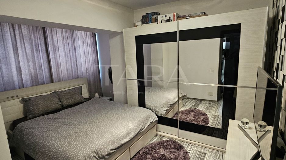 Apartament cu 2 camere si parcare parcare in fata blocului - Poză 3