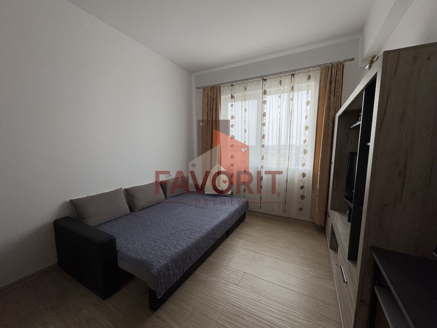 Etaj intermediar. Mobilat si utilat. Loc de parcare - Poză 5