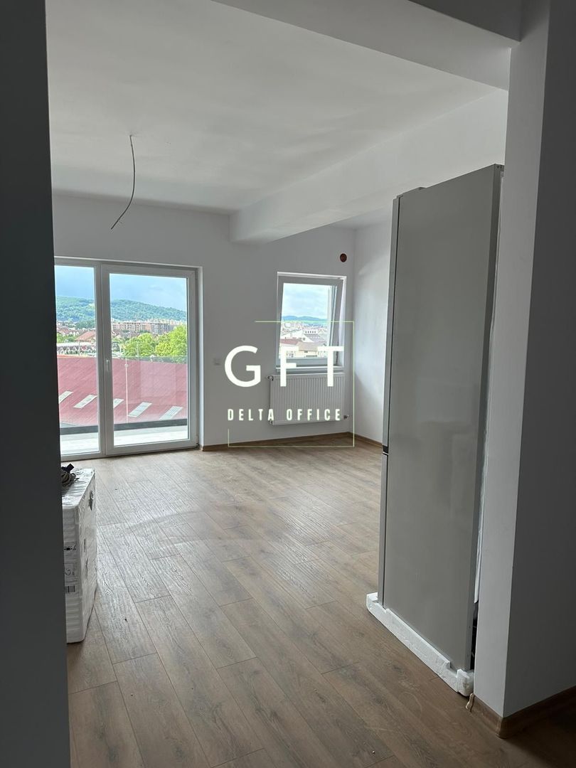 Apartament 3 camere de vanzare, zona Nord. Comision 0 % ! - Poză 3