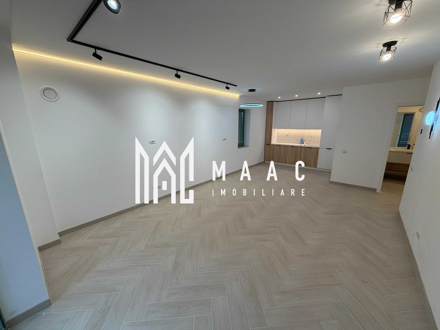 Spațiu Comercial | 50 MP | 40 MP Grădină | Parcare | Cartierul The Lake Home - Poză 1