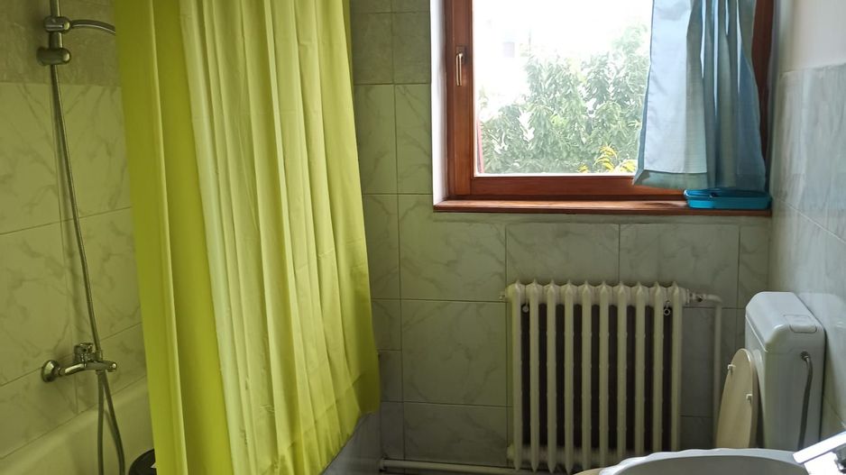 CASA CU 6 CAMERE ZONA CENTRAL - Poză 15