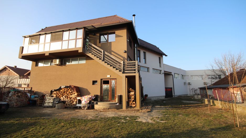 Casa cu destinatie mixta -servicii si comert + depozit+locuinta - Poză 8