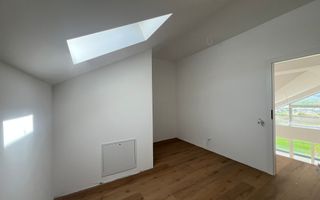 Apartament 4 camere, suprafata generoasa - Poză 9