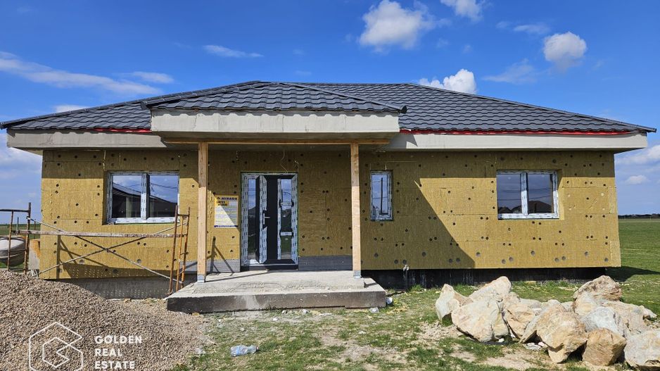 Casa cu teren de 500 mp, sat Mandruloc - Poză 2