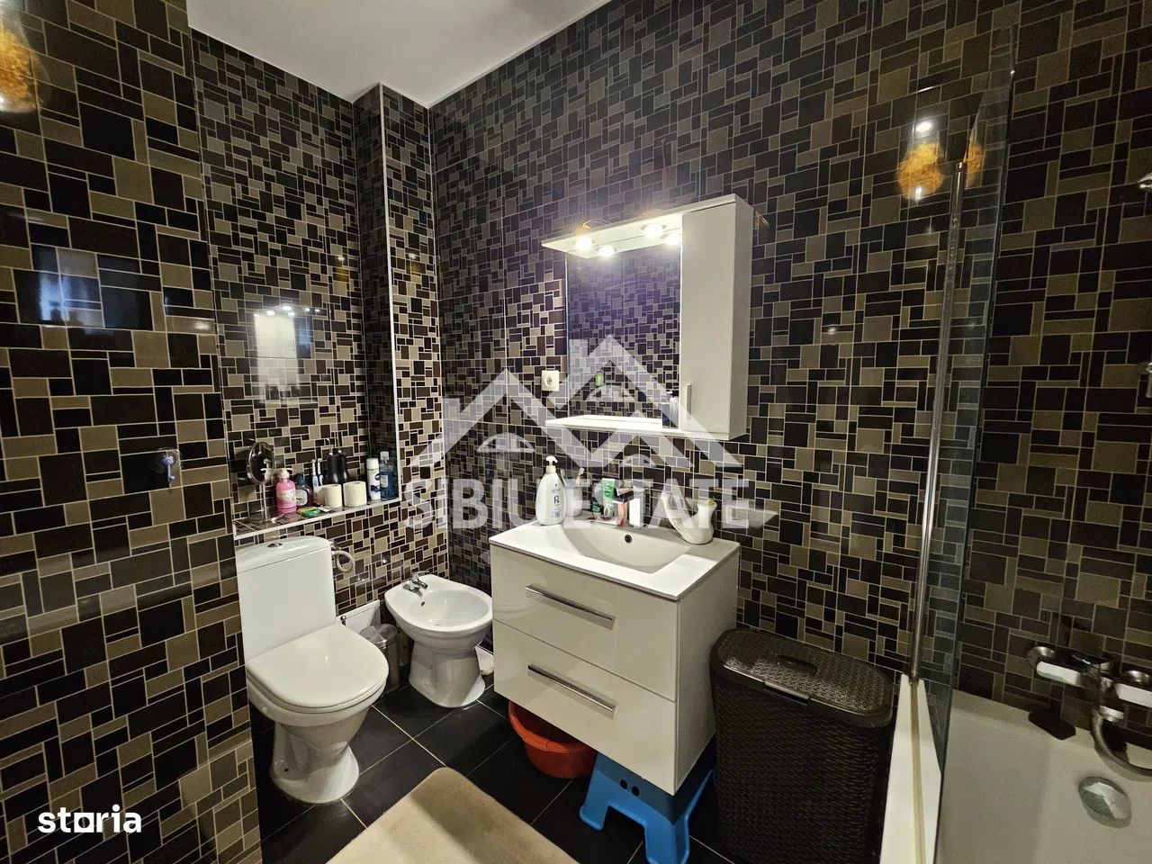 Apartament la Vila cu  3 camere cu grădină 147 mp. si 2 locuri parcare - Poză 8