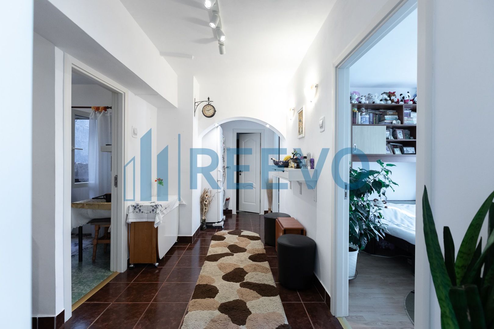 Apartament de vânzare cu 3 camere,  str. Letea, Bacău - Poză 3