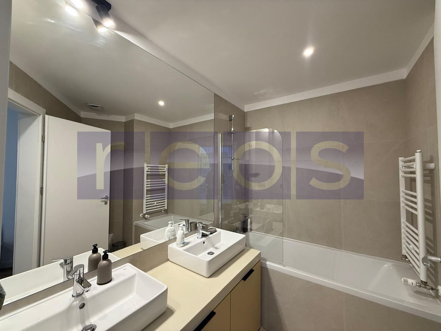 INCHIRIERE 4 CAMERE | ONE NORTH LOFT | MOBILAT SI UTILAT LUX | LOC PARCARE | - Poză 33