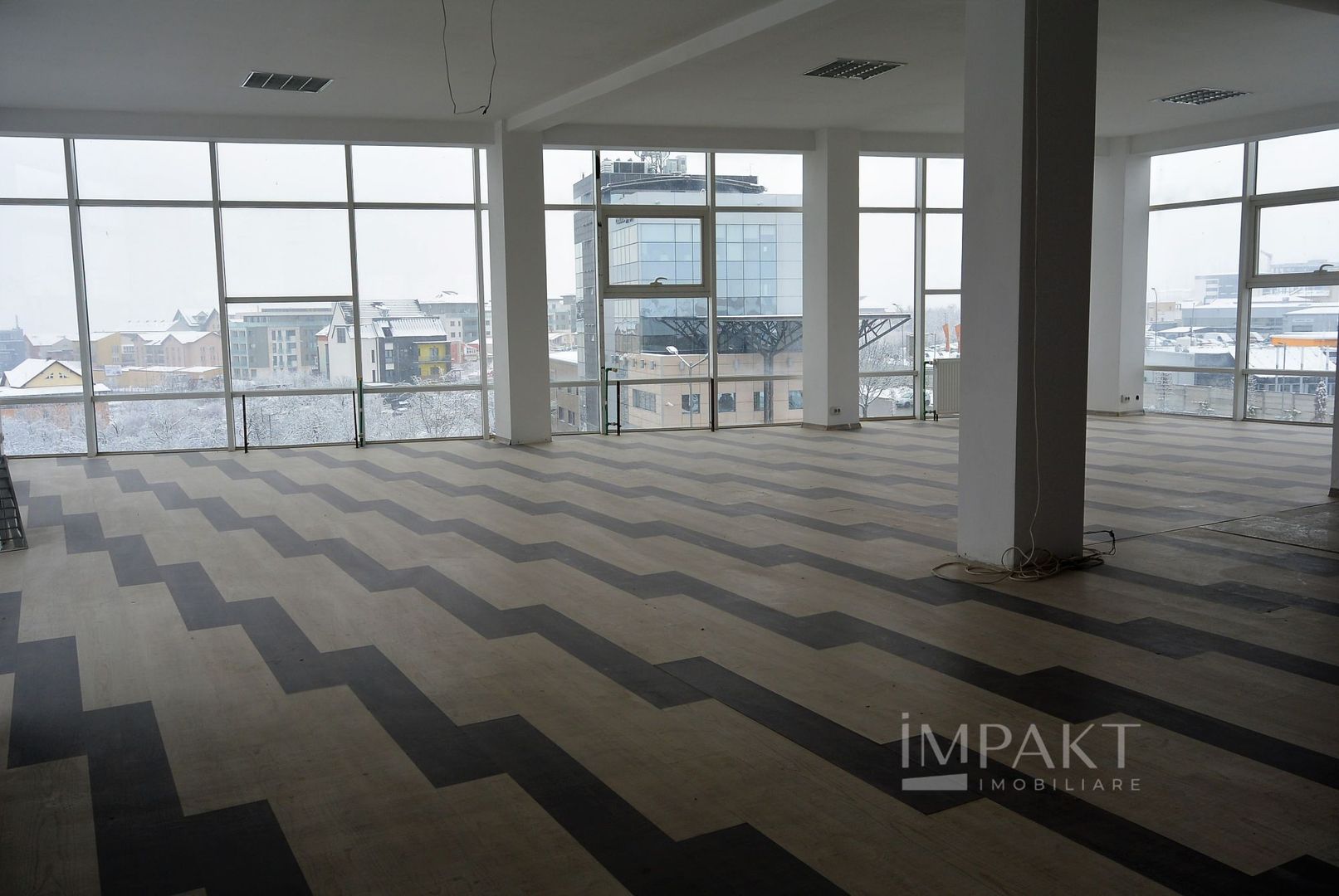 Cladire de birouri cu  spatii vitrate generoase in Zorilor. - Poză 9