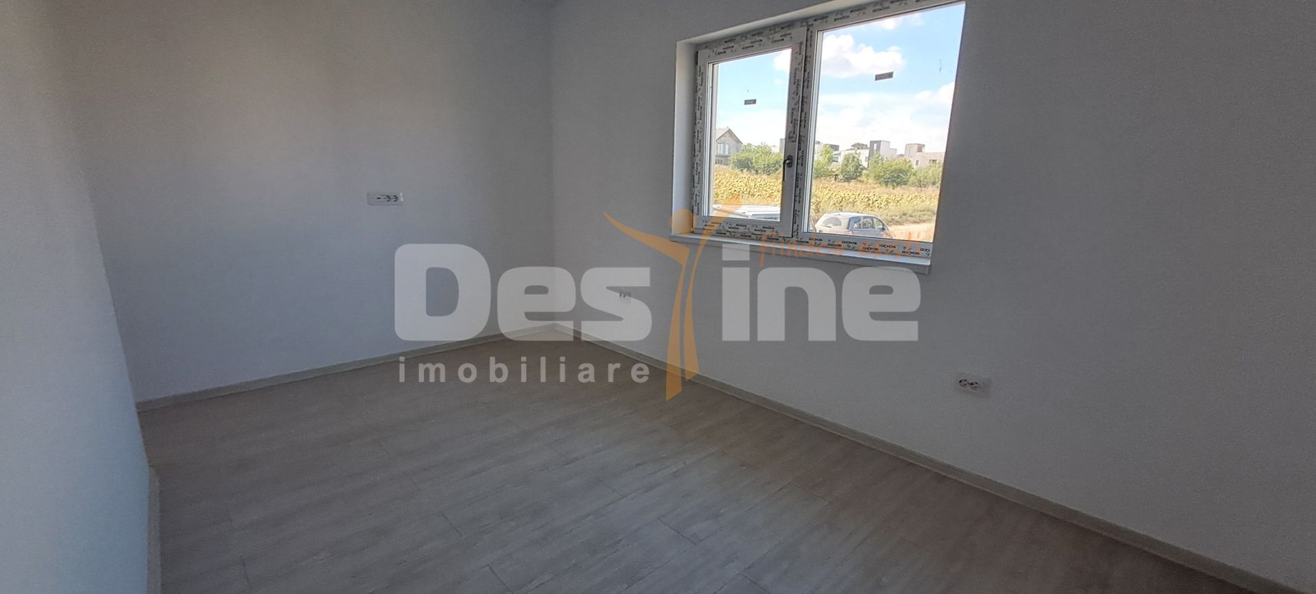 Casă individuală cu 4 camere și teren de 450 mp – Rediu - Poză 16