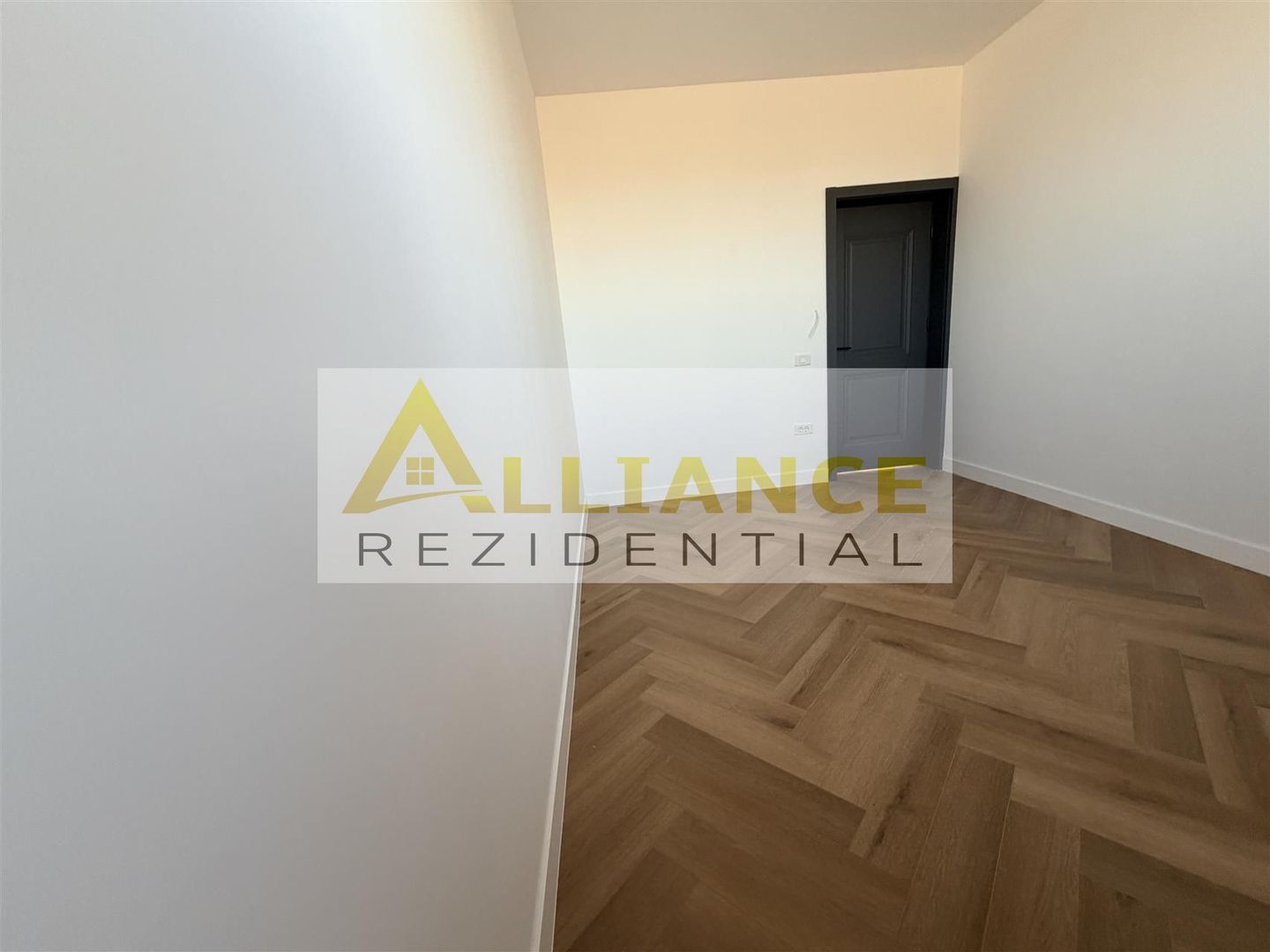 Casă individuală 4 camere  3 băi 145 mp utili ! - Poză 7