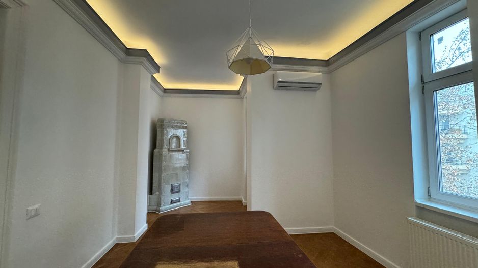 Etaj intreg, 5 camere in VILA INTERBELICA 180 mp, renovat - Poză 14
