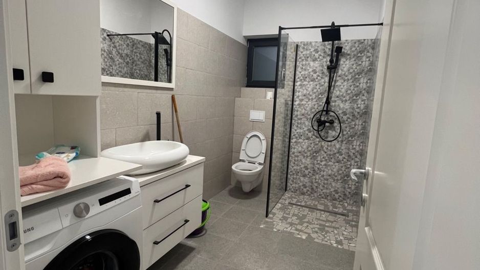 Case de vanzare visani complet mobilat utilat   4 camere - Poză 9