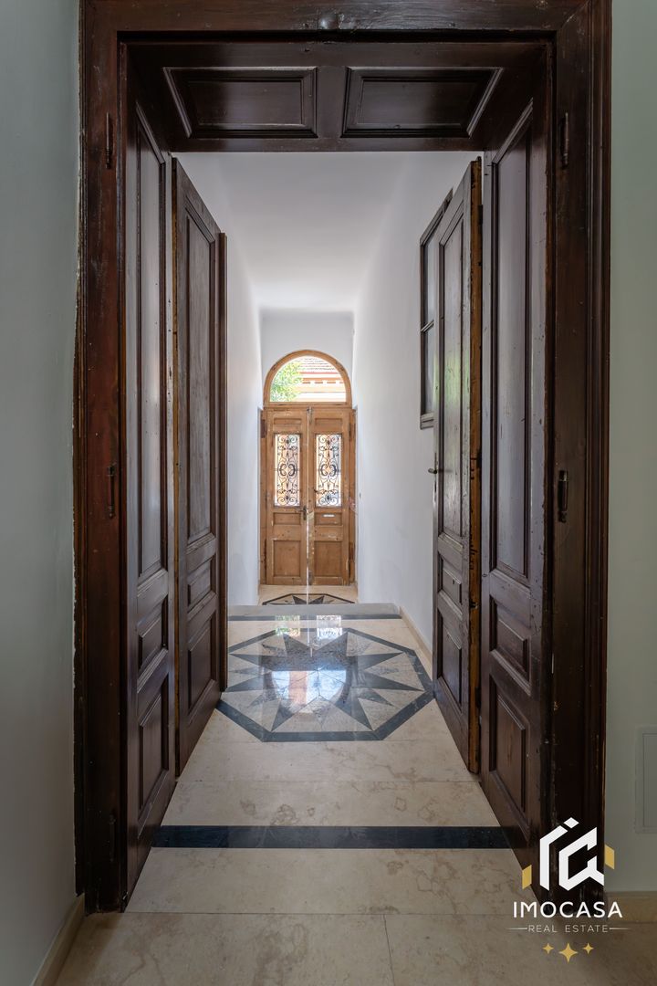 De vanzare Cladire bloc Istoric Central Arad D+P+E+M curte proprie - Poză 12