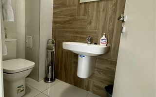 Apartament 3 camere 2 bai Prima Universitatii - Poză 4