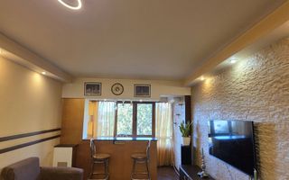Vanzare Apartament 2 camere, etaj 6/10, balcon open-space cu bar, – Favorit - Poză 1