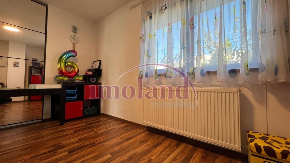 Casa cu garaj si curte - Balotesti - Poză 13