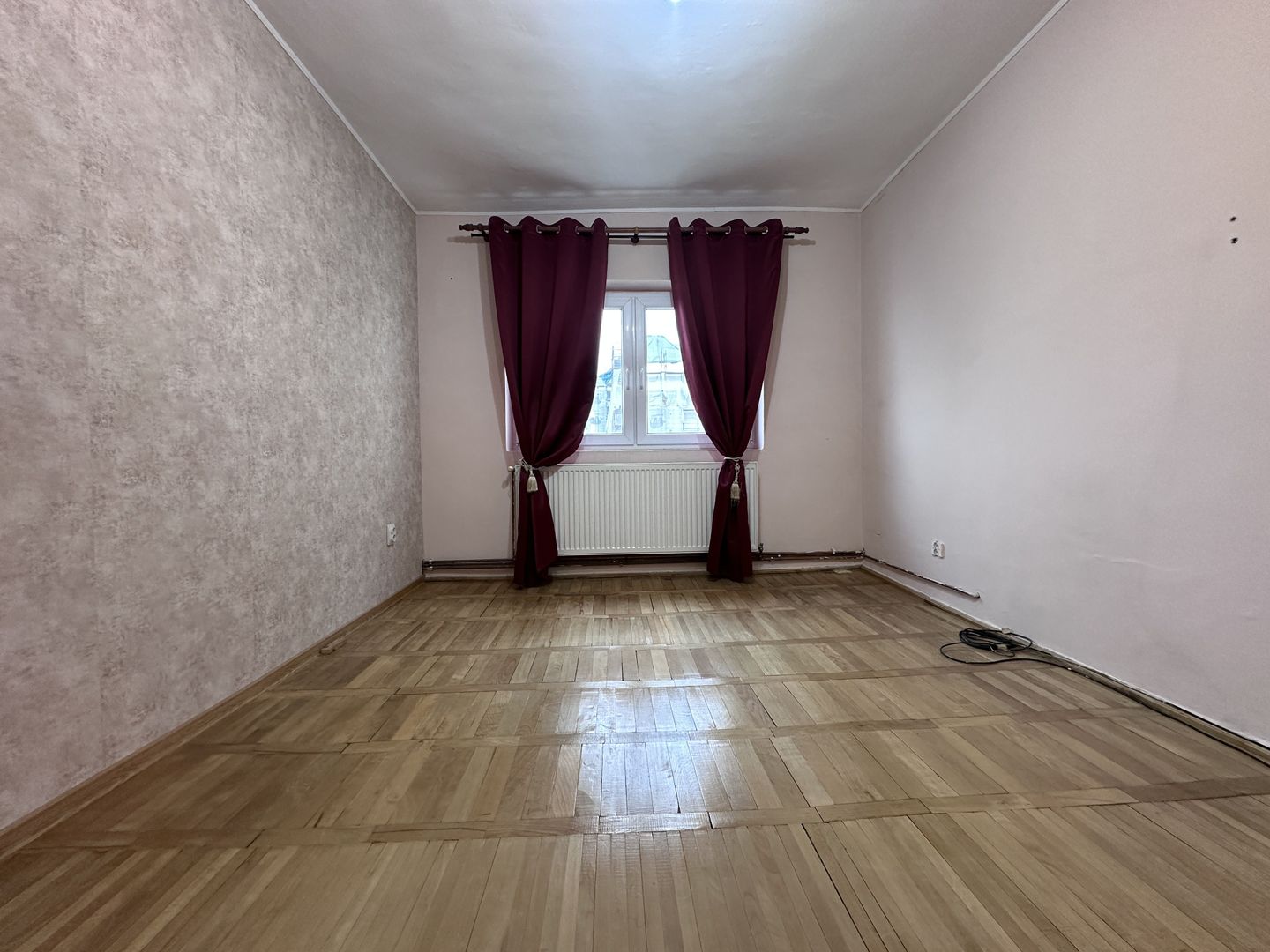 Vanzare apartament cu 4 camere luminos, vedere deschisă-Targoviste-M5 - Poză 3