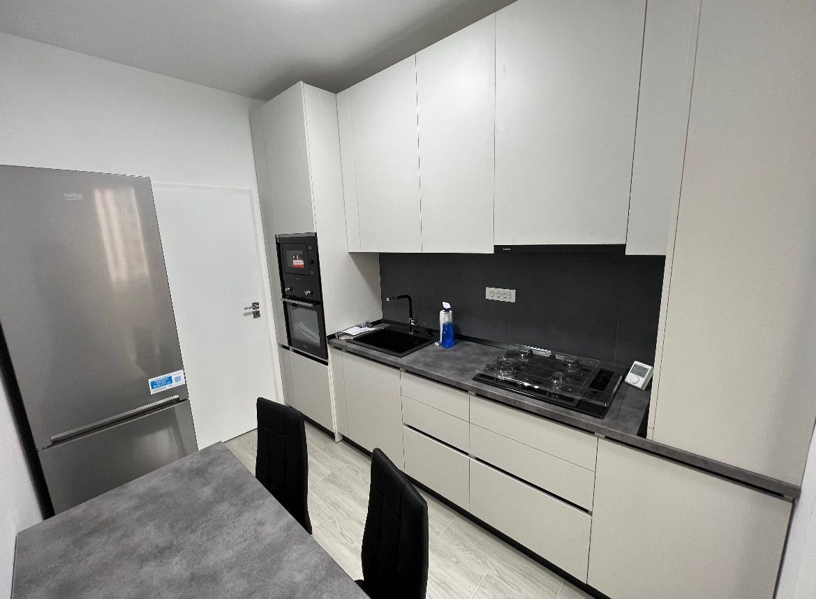 AP. 2 MOBILAT MODERN, LOC PARCARE INCLUS, METROU 7 MINUTE, LIBER - Poză 2