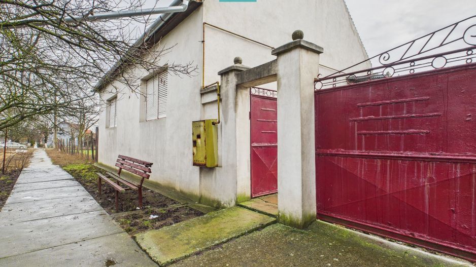 Casă cu 4 camere în Nădab - Poză 1