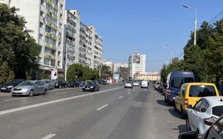 Apartament 3 camere, etaj 1, bulevard, zona liniștită - Iași - Poză 1