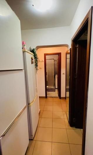 Ap. Huedin, stradal, decomandat, balcon inchis, vedere libera, parcare - Poză 6