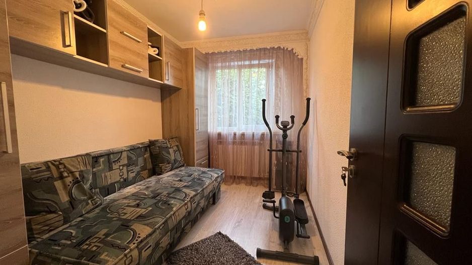 KM 4-5 - Apartament cu 3 camere situat la etajul 3 - Poză 16