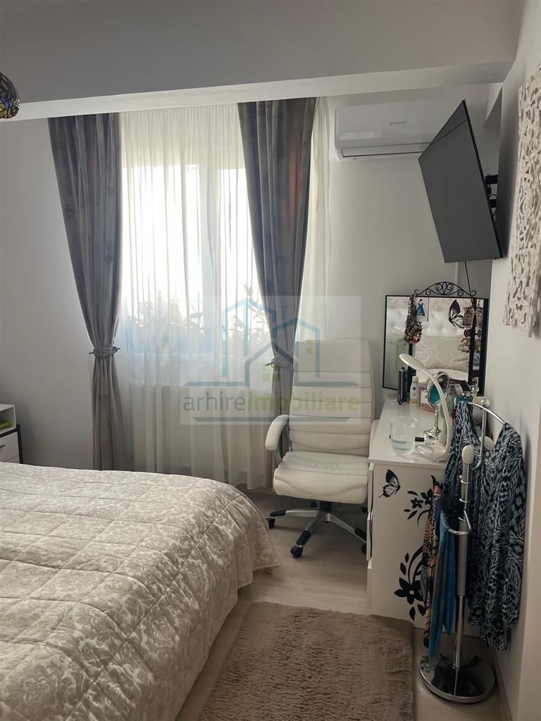 Apartament 3 camere decomandat et 1/4 2 bai loc de parcare inclus in pret - Poză 10
