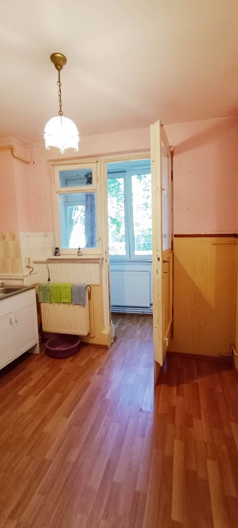 Apartament circular in cartierul astra - Poză 12