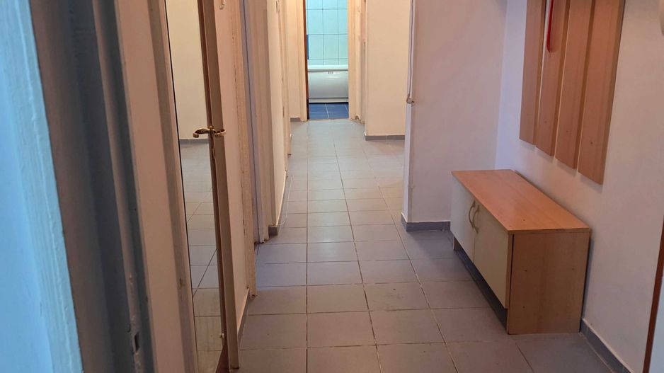 De vanzare apartament 3 camere Gorjului - Poză 5