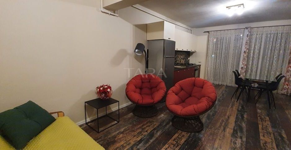 Apartament modern cu 2 camere și parcare subterană, zona VIVO. - Poză 1