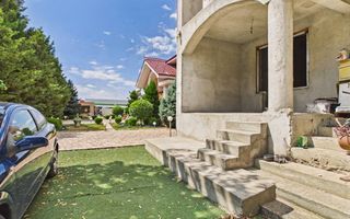 Clădire 850 mp, Czaran Gyula, 8 parcări - Poză 2
