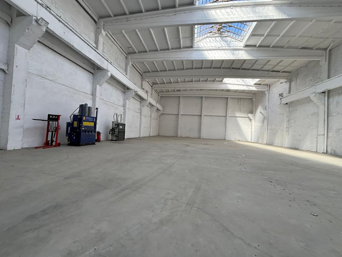 Hala depozitare 448 mp - Poză 1