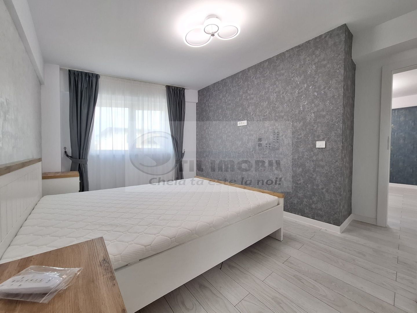 Liber, mobilat, de vanzare apartament 2 camere, Cug Pepiniera - Poză 1