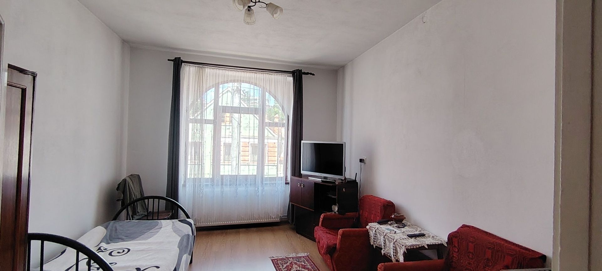 De vânzare o proprietate cu 2 corpuri de clădire și teren, în Agnita - Poză 8