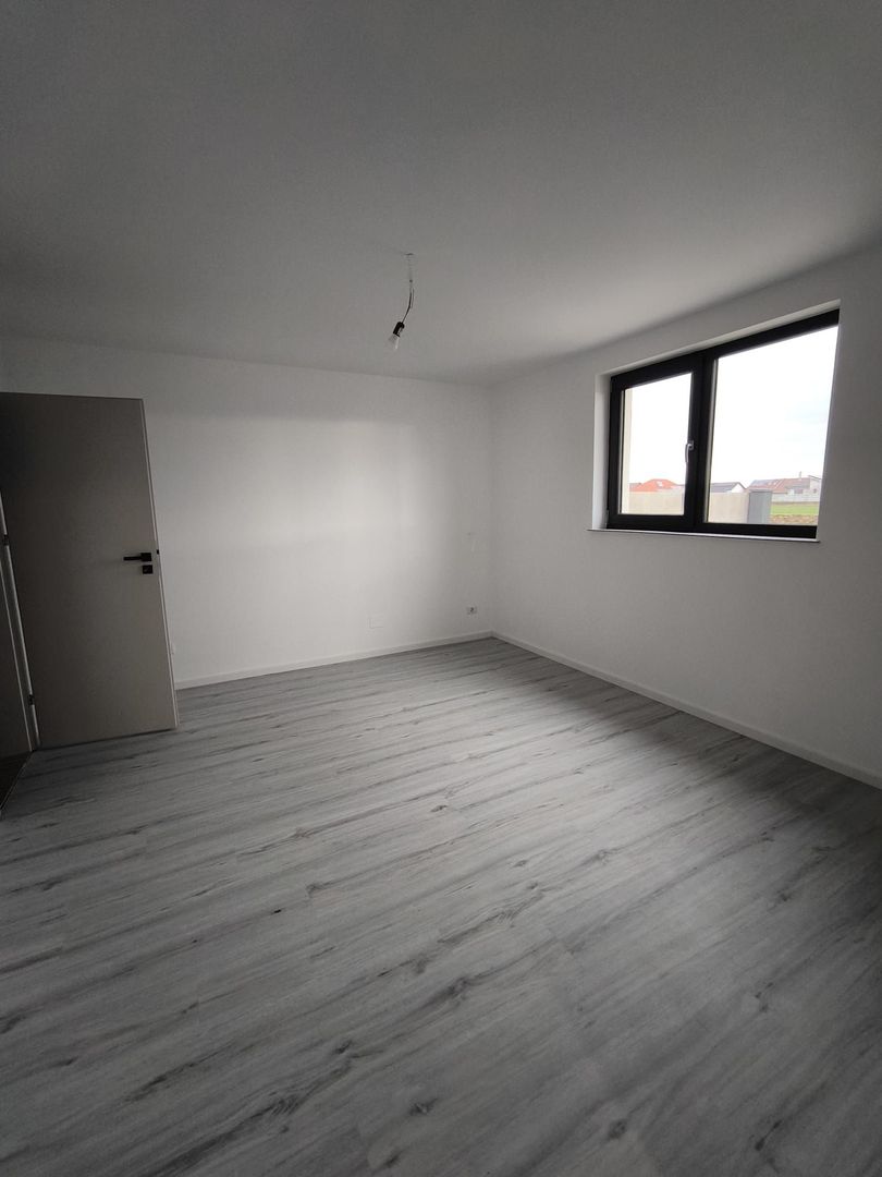 CASA NOUA SUPERBA IN NOJORID BIHOR 4 CAMERE - Poză 12