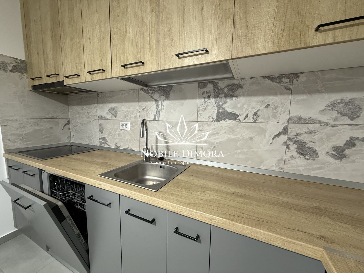 Casa moderna cu 4 camere, 2 bai, terasa si gradina de 50mp - zona Crisan - Poză 9