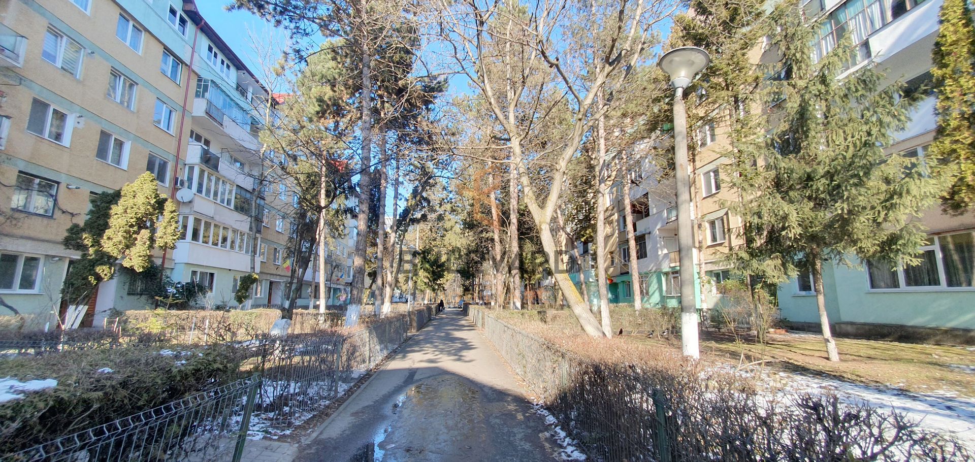 Apartament cu 2 camere, zona Hotel Royal! - Poză 10