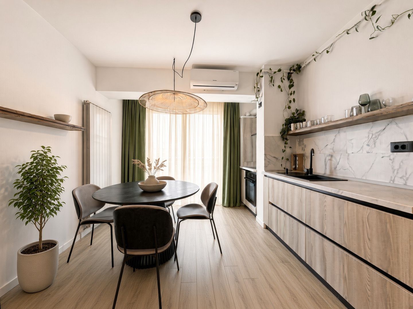 2 camere în Alezzi Infinity cu suprafață generoasă  si vedere la mare - Poză 4