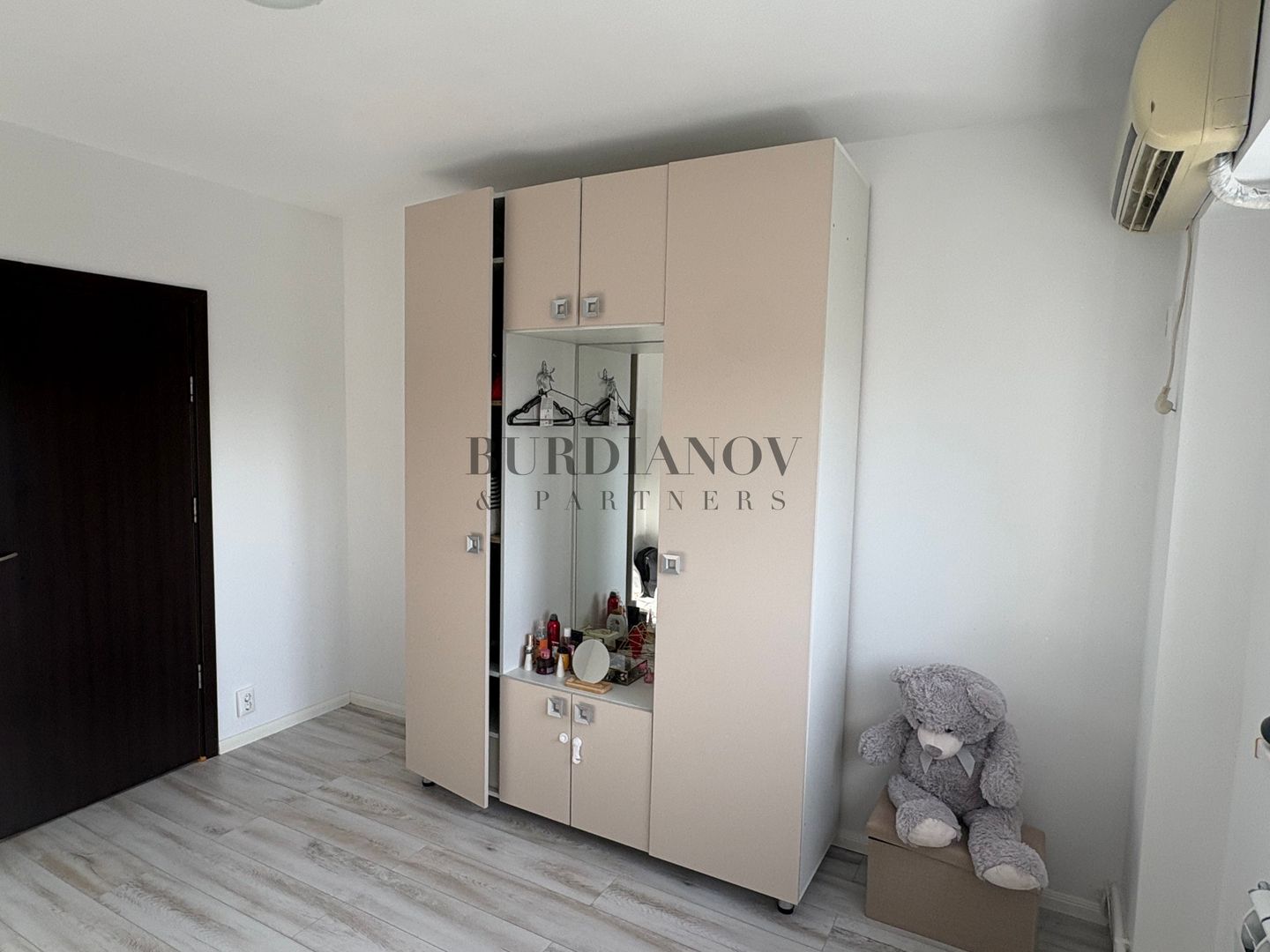 Apartament cu 3 camere - Centrală proprie- Drumul Taberei - Mall Plaza - Poză 14