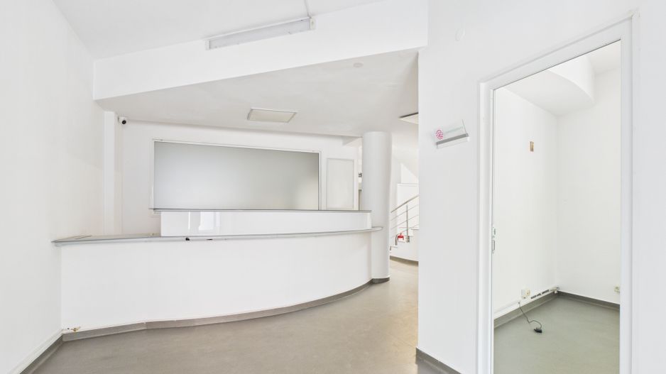 Clădire de 560 mp utili ~20 încăperi | Configurație medicală - Poză 8