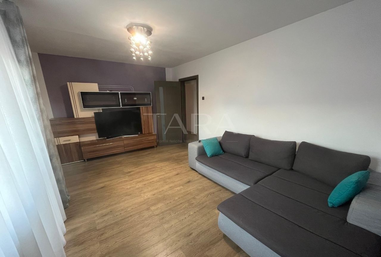 Apartament cu 3 camere, decomandate, Mărăști, zona Fabricii. - Poză 1