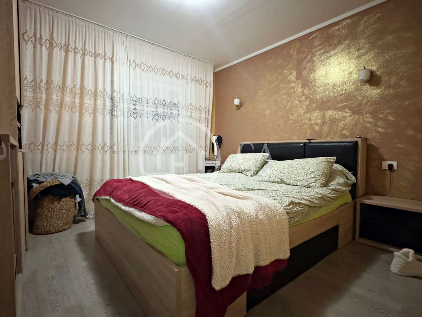 Apartament de vânzare cu 3 camere tip PB în zona Nufărul, Oradea - Poză 1