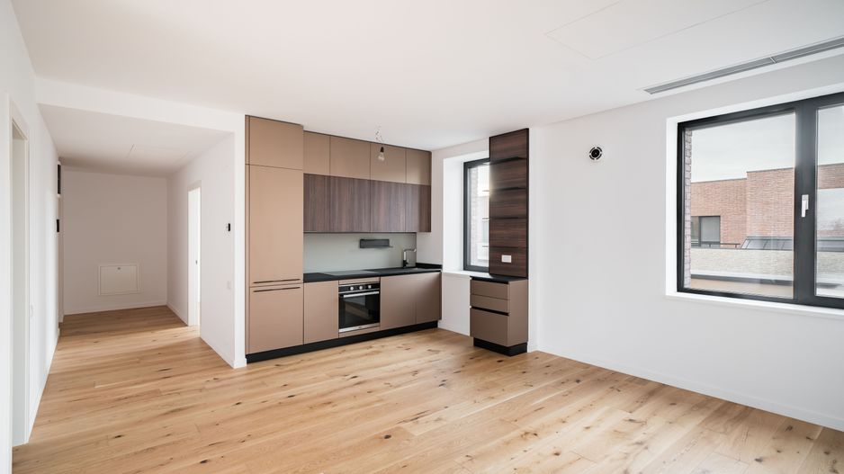 Apartament de 3 camere in Amber Forest - Poză 2