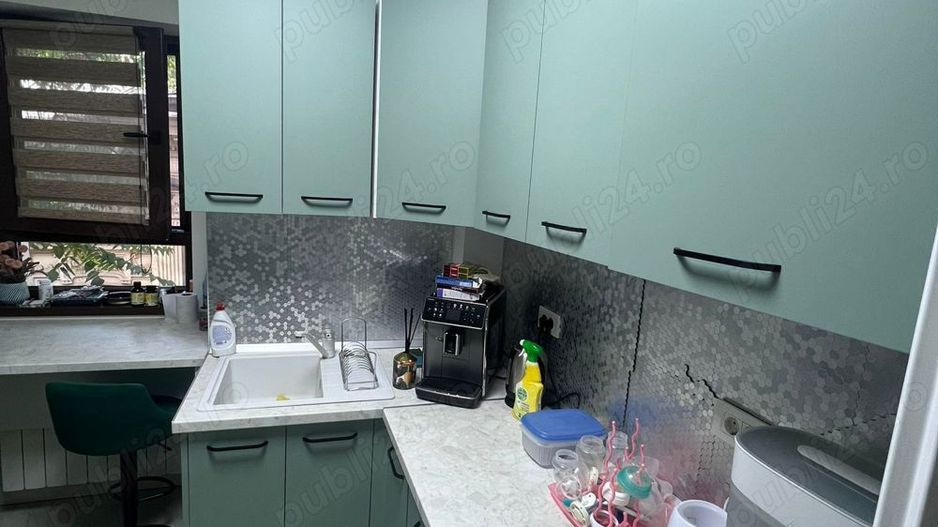 De vânzare apartament 3 camere zona unirii - Poză 2