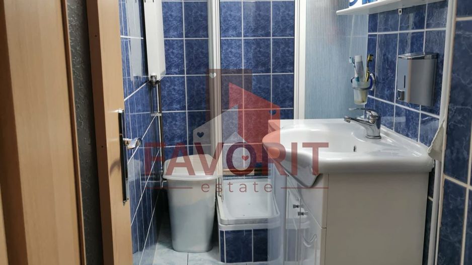 3 camere | centrala proprie | mobilat si utilat | balcon | zona excelenta | - Poză 12