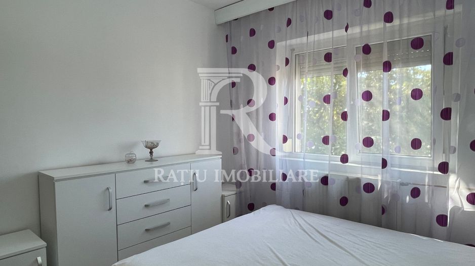 Apartament cu 3 camere | Decomandat | Parcare | Nufărul | Oradea - Poză 11