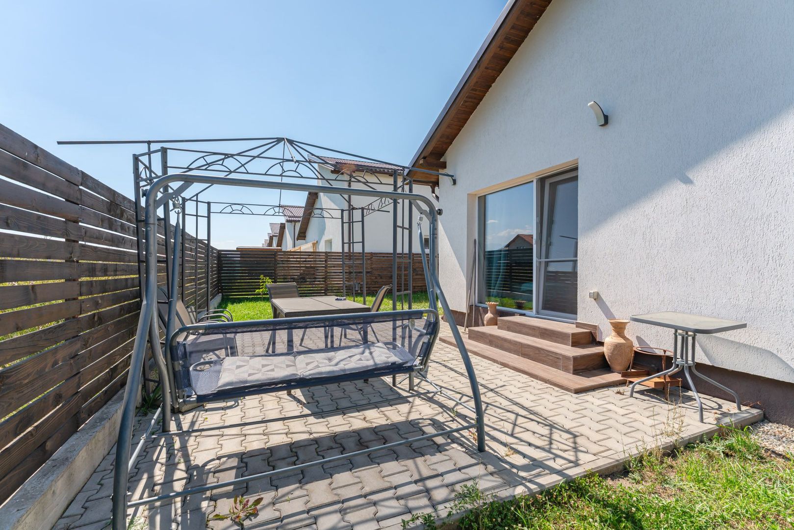 Casă Individuală de Închiriat, Încălzire în Pardoseală, Teren 400 mp - Poză 22