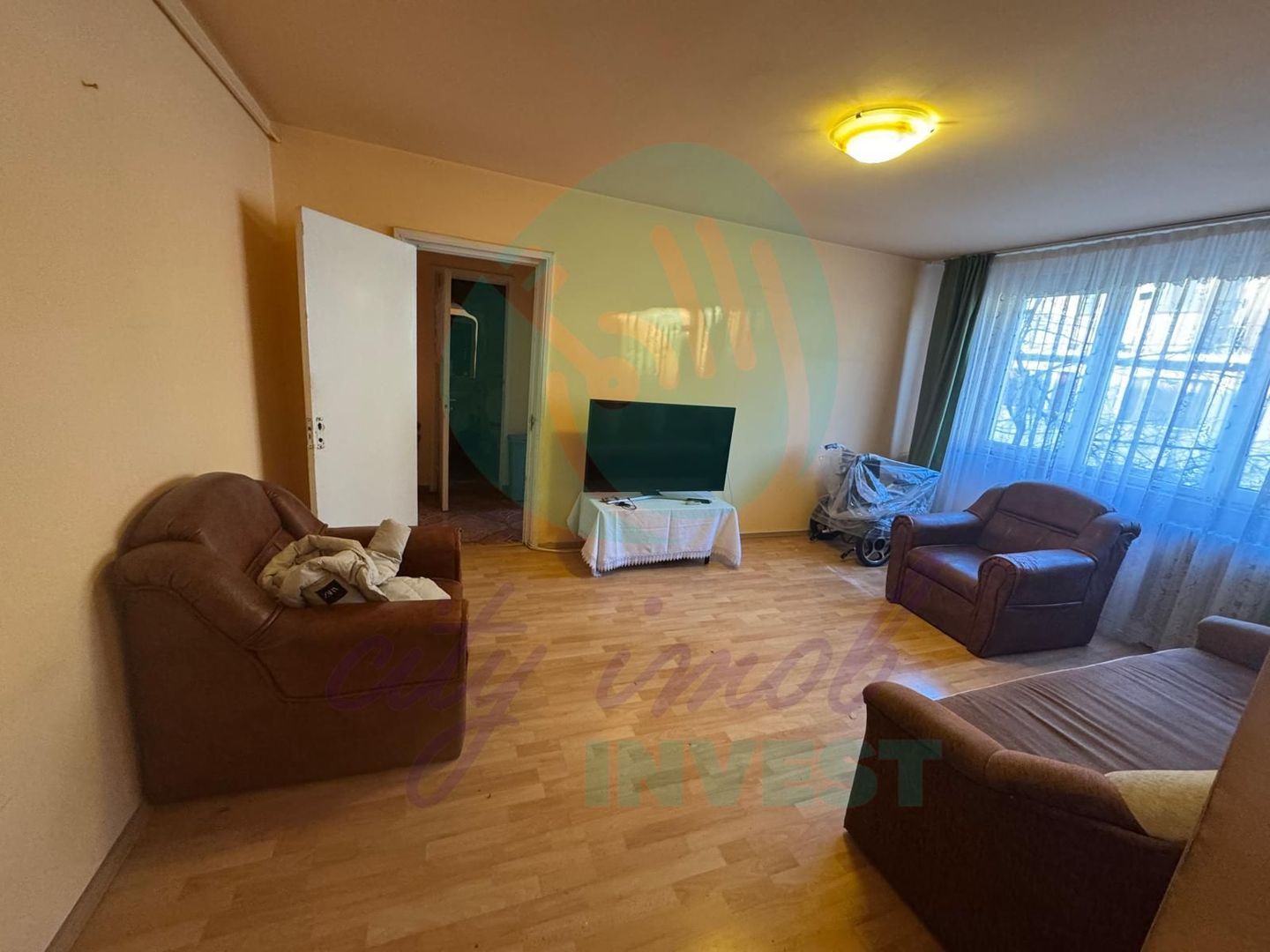 3 camere | Metrou 1 Decembrie 3 min | Bloc anvelopat - Poză 1