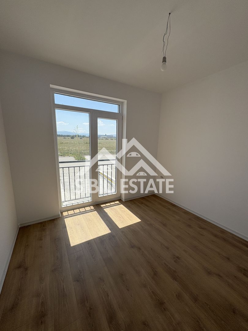 Apartament Nou 3 Camere | 2 Băi | Parcare| Incalzire in Pardoseala - Poză 8