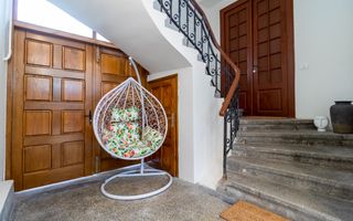 Vila interbelica AIRBNB "la cheie" - Poză 19